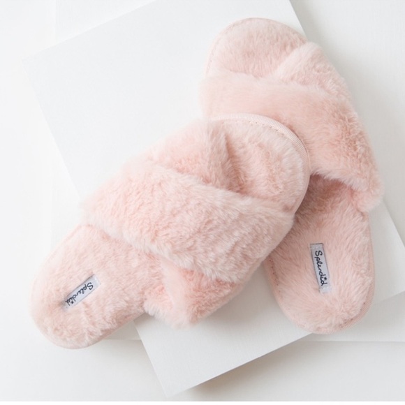 NWT Splendid Plush Criss-Cross Slippers Light Pink Size Medium/Large - Picture 1 of 14